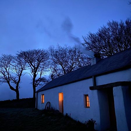 Thistle Thatch Cottage And Hot Tub - Mourne Mountains Newcastle  Exterior foto